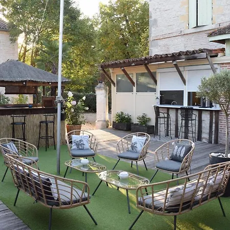 Le Baraillot بيت للعطل